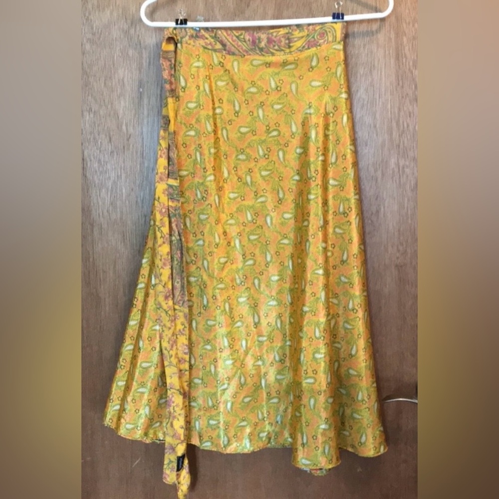 Jedzebel Silk Sari Magic Skirt Wrap - Picture 13 of 16